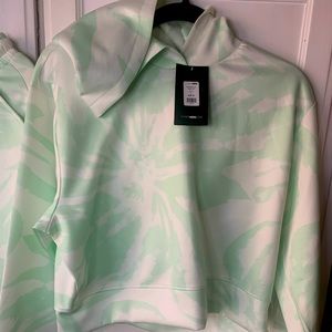 Women’s FASHION NOVA XL “Irresistible Love” jogger suit. Mint Green & white.